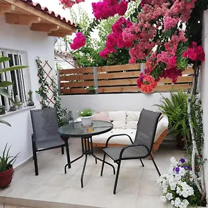 Appartamento Small With Yard, La Canea